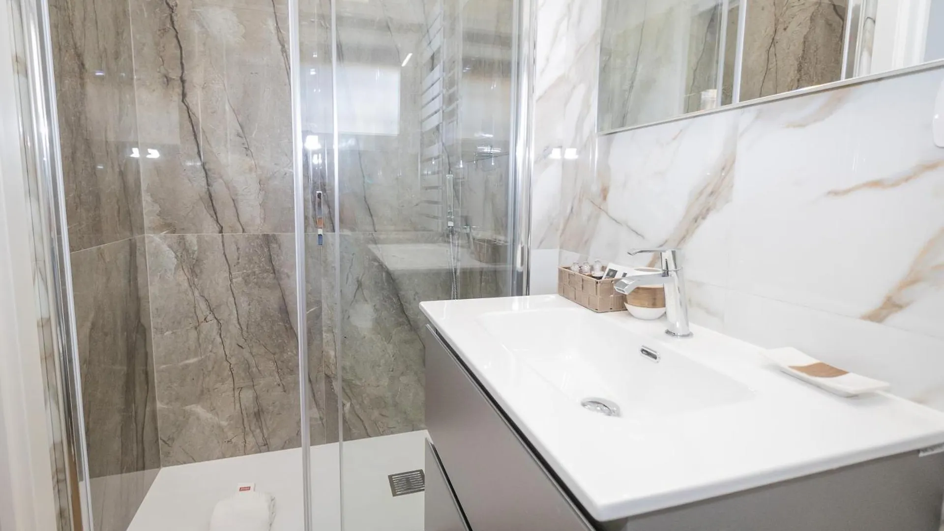 Bed & Breakfast Bed and Breakfast La Genziana Roma Italia