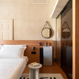 https://unicum-suite-grande-archivio-napoli-centro-storico.hotels-amalfi.com